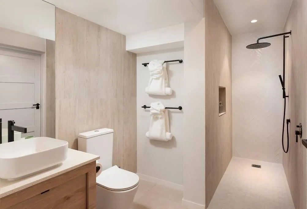 Azzurro 5 - Walk To Beach 3 Bed Porters Home Saint James Willa